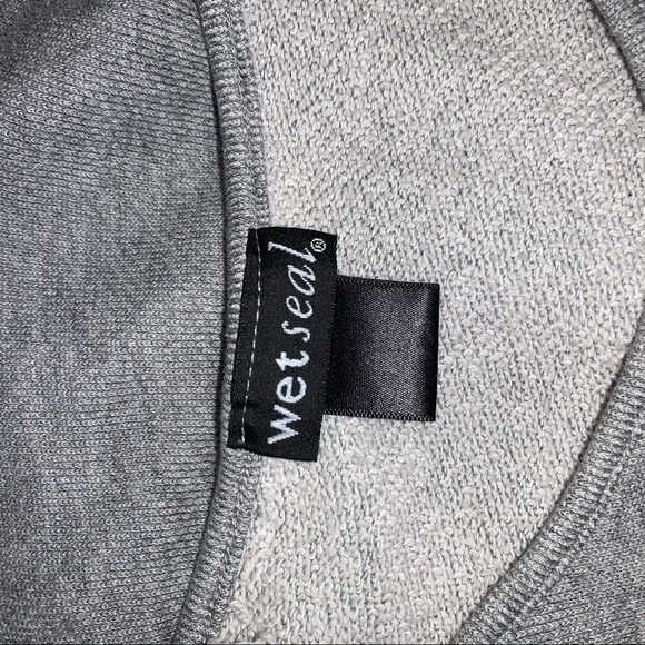 Wet seal crop top - Picture 2 of 5